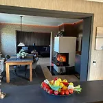 아파트 Large House In A Quiet Location *
